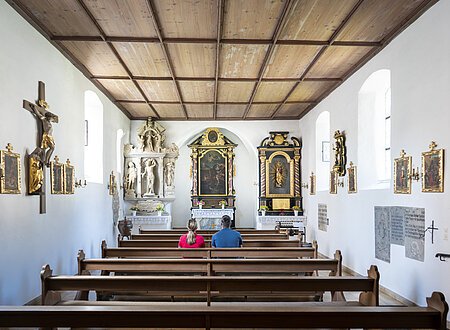 Katholische Filialkirche St. Georg Innenraum Katholische Filialkirche St. Georg Innenraum